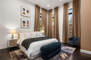 Luxe Harlem Retreat 3BR Designer Home w Parking